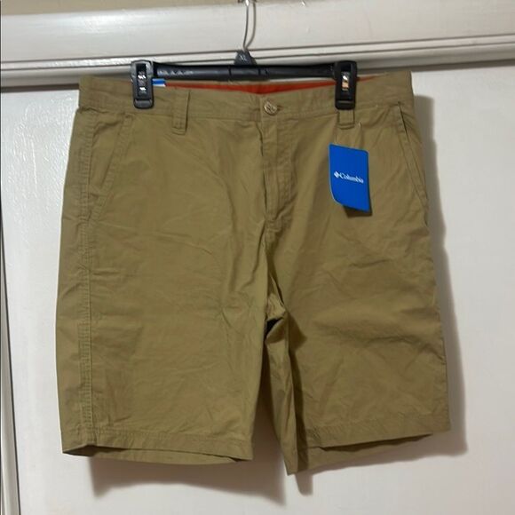 Columbia Other - NWT Columbia khaki shorts size 34